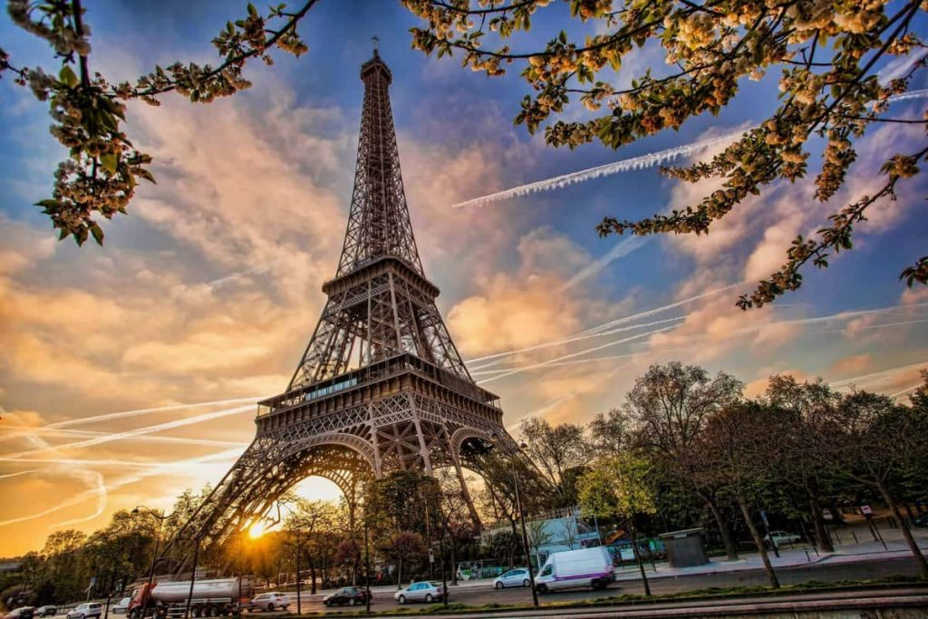 Tháp Eiffel - địa điểm du lịch nổi tiếng của Pháp | Nguồn: Tạp chí điện tử TTV 